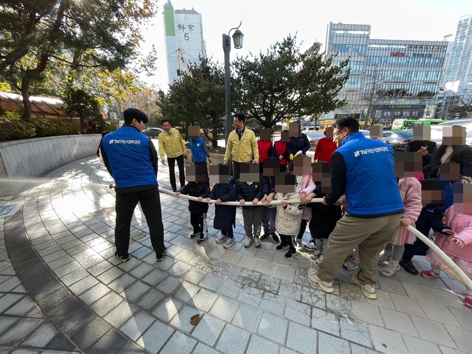 3-강남구민회관.jpg